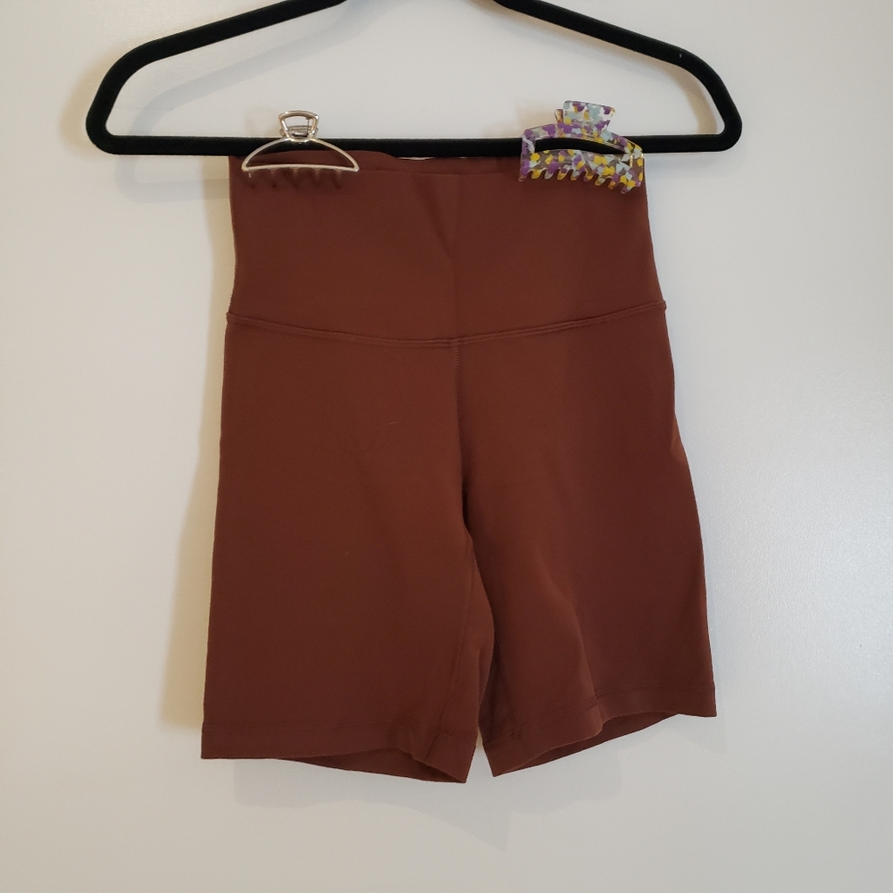 TNA espresso biker shorts size S